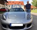 Bild: Manfred Gleißner/exb
Albrecht Hör neben dem Porsche Carrera GT, für den er einst das Getriebe entwickelt hat.