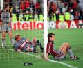 Bild: Albert Olive/dpa
Eine der bittersten Niederlagen in der Vereinsgeschichte des FC Bayern: Die CL-Final-Pleite 1999