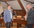 Bild: fz
Wolfgang Bock wird als neuer Bürgermeister vom zweiten Bürgermeister Rudi Völkl (von links) vereidigt.