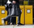 Bild: Marijan Murat/dpa
Hier stehen vier Briefkästen nebeneinander, anderswo sind sie spärlicher präsent.