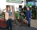 Bild: jr
Noch bis zu dreimal wöchentlich schaut German Malzer, der am Samstag seinen 90. Geburtstag feierte, noch nach dem Rechten in seinem von ihm gegründeten Betrieb in Mitterteich. Mit im Bild Tochter Karin Riedel, die die Firma seit 1999 zusammen mit ihrem Ehemann Bernd Riedel leitet.