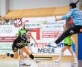 Bild: Guenter Uschold
Die Oberliga-Frauen des HV Oberviechtach mussten sich im Heimspiel gegen HBC Nürnberg geschlagen geben. Die B-Jugendliche Rosa Teplitzky erzielt hier eines ihrer vier Tore am Kreis.