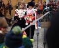 Bild: Anja Bandl
Das fröhliche Volk huldigt Prinz Benedikt und Prinzessin Martha.