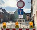 Bild: Gabi Schönberger
In der Altstadt Grafenwöhr sind mehrere Straßen vollgesperrt.