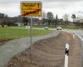 Bild: Wolfgang Steinbacher
Die Straße zwischen Engelsdorf und Paulsdorf ist fertiggestellt und wieder befahrbar, weiter östlich aber wird sie wieder für einige Wochen gesperrt.