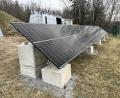 Bild: amö
Mit der neuen PV-Anlage vor dem Hochbehälter des Zweckverbandes in Pondorf sollen die laufenden Kosten gesenkt werden.