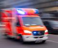 Symbolbild: Monika Skolimowska/dpa
Mit schweren Verletzungen musste ein Mechaniker ins Krankenhaus gebracht werden.