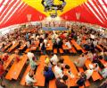 Archivbild: Hubert Ziegler
Beim Frühlingsfest gibt es wieder einen Boxkampf, aber das Bierzelt wird nach vier Tagen schon wieder abgebaut.
