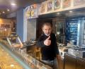 Bild: Christine Strasser
Marco Cakmak will mit "Mr. Shakmak" ein Franchise für Fast-Food-Restaurants mit türkischem Essen aufbauen. Die erste Filiale eröffnet in Weiden.