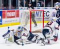 Archivbild: Tobias Neubert
Die Ravensburg Towerstars (weiße Trikots) gewannen ein irre spannendes Play-off-Spiel beim EV Landshut.