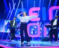 Bild: ZDF/Willi Weber/exb
Vor großem Publikum performt Paula ihr Lied "Escape" beim Live-Finale gemeinsam mit ihren Musikpaten "Quarterhead".