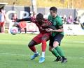 Archivbild: Hubert Ziegler
Mit 14 Treffern liegt Adrian Robinson (links) auf Rang drei der Torschützenliste in der Kreisliga Süd. Im Heimspiel gegen die SG Utzenhofen/Kastl muss der SV Schmidmühlen allerdings auf seinen Top-Stürmer verzichten.