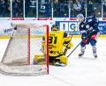 Bild: Elke Englmaier
David Elsner erzielte beim 4:2 der Blue Devils gegen Krefeld drei Treffer.