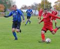 Archivbild: Gebert
Mit vier Nachholspielen wird am Wochenende die Saison in der Kreisliga 2 fortgesetzt. Im Einsatz sind auch die SpVgg Wiesau (rechts Sebastian Thoma) und die Sportfreunde Kondrau (links Fabian Nerlich), Szene vom Wiesauer 1:0-Sieg im direkten Aufeinandertreffen. Die SpVgg tritt am Samstag beim VfB Rehau an, Kondrau empfängt am Sonntag die SG Selb-Plößberg/Schönwald.
