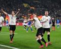 Bild: Federico Gambarini/dpa
Kapitän Kimmich bejubelt sein Führungstor.