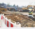 Bild: Hirsch
Die Bahn hat ihren Part zum Neubau der Schwellenwerk-Unterführung erledigt. Wegen Stopfarbeiten hat sie erneut Anwohnern am Wochenende einen "Umzug" angeboten.