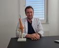 Bild: wrl
Der Orthopäde Maximilian Schenke möchte die Praxis in Schwandorf gerne wieder erweitern und wieder einen zweiten Arzt mit ins Boot holen.