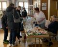 Bild: exb; Förderverein Kinderhaus/Josef Schreglmann
Neun Aussteller stellten ihre Ware am Frühjahrsmarkt des Kinderhauses im Pfarrheim aus. Viele nutzten die Möglichkeit durch den Markt zu schlendern und sich bei Kaffee und Kuchen nieder zu lassen.