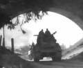 Bild: Archiv Gerald Morgenstern
Als die Amerikaner die Oberpfalz eroberten: die Kampftruppe B der US-Armee mit einem Sherman-Panzer unter der Bahnunterführung in Vorbach.