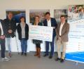 Bild: Max-Josef Riedel
Eine Spende über 3000 Euro erhielten das Hospiz und die Tafel in Schwandorf.