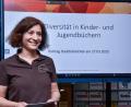Bild: Stephan Huber
Internationalen Woche gegen Rassismus, Diversität in Kinder- und Jugendbüchern: Hierzu gab es einen Vortrag für Eltern, Großeltern und pädagogische Fachkräfte in der Stadtbibliothek Amberg. Maria Hirschauer, eine der Referentinnen, ist promovierte Pädagogin.