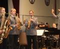 Bild: Hirsch
Das Ausbildungskorps der Bundeswehr gab am Dienstag in der Nordgauhalle ein Benefizkonzert unter der Leitung von Michael Euler (rechts). Im Bild das Saxophon-Quartett mit Pascal Alleman, Katja Fechtner, Kiara-Joy Molitor und Theresa Oing.