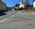 Bild: ihl
Die Sanierung der Krankenhausstraße geht heuer weiter bis zur Stadtgrenze. Im Vordergrund ein Stück des bereits fertig erneuerten Abschnittes.