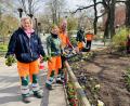 Bild: Pressestelle Stadt Weiden
Im Einsatz für den Frühling: Die Mitarbeiterinnen und Mitarbeiter der Stadtgärtnerei haben im Moment alle Hände voll zu tun. Etliche tausend Blumen werden angepflanzt.
