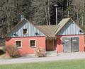 Bild: pi
Das Feuerwehrhaus Neuenhammer ist noch zu klein. Hier wird zuerst der noch anzuschaffende MTW stationiert, nach dem Anbau wechselt das TSF-W von Georgenberg nach Neuenhammer.
