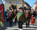 Bild: jr
Beim Festzug in Bad Neualbenreuth mit dabei waren Vertreter der sechs Oberpfälzer Schützengaue, begleitet wurden sie von Klängen der Blaskapelle Ernestgrün. Nicht fehlen durfte Bezirksschützenmeister Harald Frischholz (Dritter von links).