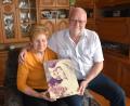 Bild: jr
Erika und Josef Fennerl feierten am Samstag Goldene Hochzeit, hier mit einem Hochzeitsbild vom April 1975.