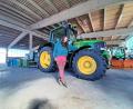 Bild: Jürgen Lenkeit/fph
Annalena Kellner, Auszubildende der Landwirtschaft, am Rande des Berufswettbewerbs der Landjugend auf dem Gelände der Landwirtschaftlichen Lehranstalten des Bezirks Oberfranken in Bayreuth.
