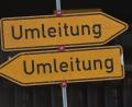 Symbolbild: Angelika Warmuth/dpa
Wegen Kanal- und Wasseranschlussarbeiten wird die Schwandorfer Straße in Ensdorf ab 22. April für längere Zeit gesperrt. Die Umleitung wird ausgeschildert.