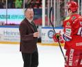 Bild: PixMaWi - Mario Wiedel
Ob Trainer Craig Streu (links) auch nach dem Abstieg aus der DEL2 bei den Selber Wölfen bleibt, ist noch unklar.