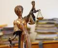 Symbolbild: Britta Pedersen
Wegen sexueller Belästigung ist ein Bürgermeister aus dem Landkreis Tirschenreuth nun verurteilt – ein vom Amtsgericht Tirschenreuth erlassener Strafbefehl ist rechtskräftig.