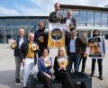 Bild: gsp
Die Vorfreude bei den Organisatoren des Bierfests ist schon groß. Hinten von links: Arno Diener (Sudhang Hausbrauerei), Kulturreferent Fabian Kern, Martin Sterk (Brauerei Sterk, Raigering) Franz Kummert (Brauerei Kummert) OB Michael Cerny, Reiner Volkert (Leiter Kulturamt), Anton Bruckmüller (Brauerei Bruckmüller), Maximilian Winkler (Brauerei Winkler). Vorne von links: Barbara Cosima Frey (Kulturamt), Erika Sauerwein (ACC).