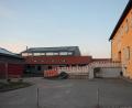 Bild: bjp
Der Zugang zur Schwarzenbacher Grundschule soll barrierefrei sein. Die erforderliche Rampe nimmt bereits Gestalt an.