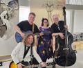 Bild: Daniela Kinzer/Stadt Marktredwitz/exb
Gute Stimmung bei der Vernissage: Im Bild von links Fabian Toenges, Michael "Danger" Angermann, Eva Konz, Stefan „Pitti“ Pitterling.