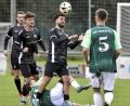 Archivbild: Hubert Ziegler
Burak Ayvaz (Mitte beim Kopfball/Szene aus einem früheren Spiel) brachte die DJK Gebenbach mit 1:0 in Führung.
