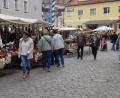 Bild: wel
Am Marktplatz gab es beim Standmarkt allerlei Schönes und Nützliches.