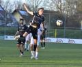 Bild: Hubert Ziegler
Dominik Haller (vorne ) und die DJK Gebenbach verloren das Heimspiel gegen den TSV Neudrossenfeld am Mittwochabend mit 1:2.