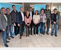Bild: Peter Gattaut
Die Gründungsmitglieder der FWG Rieden-Vilshofen mit den Ehrengästen (von links): MdL Bernhard Heinisch, Bernd Scholz, Manuel Kraus, Hans Martin Grötsch, Marlies Grill, Christopher Würz, Veronika Baur, Margaretha Kraus, Helmut Bauer, Günther Frieser.
