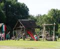 Archivbild: wel
Im Juli 2024 ist der neue Spielplatz eingeweiht worden. Nun bekommt das Areal eine Einzäunung, um die Kinder zur Straße und zur vorbeifließenden Murach hin zu schützen