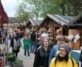 Bild: Hirsch
Die Gartentage mit Ostermarkt erweisen sich erneut als Besuchermagnet. Über 100 Aussteller bieten ihre Produkte an.