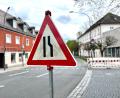Bild: Gabi Schönberger
Wegen Arbeiten an der Ampelanlage muss die Straße am Schlörplatz halbseitig gesperrt werden.
