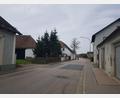 Bild: gi
Ab 5. Mai beginnen Bauarbeiten in der Burgtreswitzer Straße. Die Straße ist für den Durchgangsverkehr gesperrt.