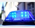 Bild: Patrick Seeger/dpa
Ein Unbekannter soll am Dienstagabend in Hof zunächst beim Tanken betrogen und anschließend eine Frau geschlagen haben.