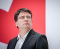 Archivbild: Kay Nietfeld/dpa
Der ehemalige SPD-Landeschef Florian von Brunn stimmt dem Koalitionsvertrag zwischen SPD und Union zu.