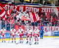 Archivbild: Tobias Neubert
Diese beeindruckende Choreografie zeigten die Anhänger der Eispiraten Crimmitschau beim ersten Duell am 30. Dezember in Weiden. Nun kämpft der Eishockeystandort ums Überleben.