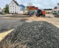 Bild: Gabi Schönberger
Auf dem ehemaligen Bürgerbräugelände zwischen Hochstraße und Bahnhofstraße laufen die Vorbereitungen für das neue Landesamt für Finanzen. Der Bau der Dienststelle soll nächste Woche beginnen.